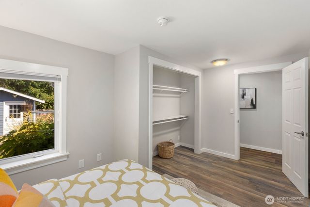 11516 8th Avenue NE, Seattle, WA 98125