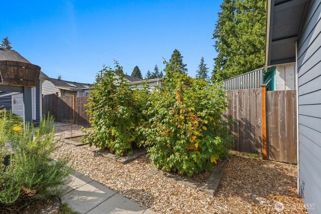 11516 8th Avenue NE, Seattle, WA 98125