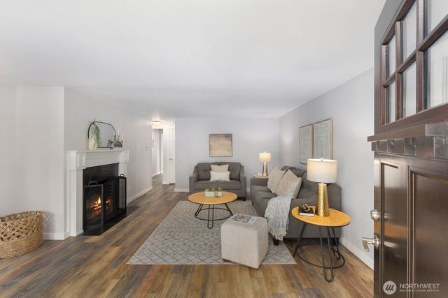 11516 8th Avenue NE, Seattle, WA 98125