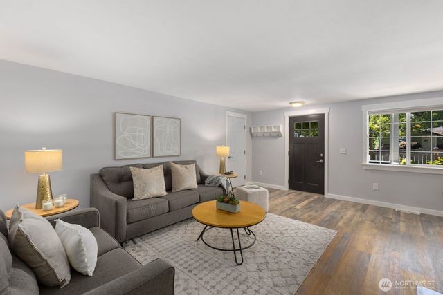 11516 8th Avenue NE, Seattle, WA 98125