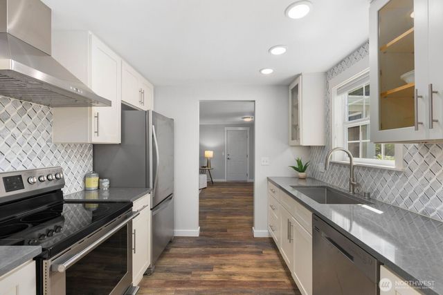11516 8th Avenue NE, Seattle, WA 98125