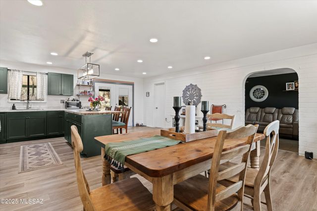 540 N Redbud Place, Oracle, AZ 85623