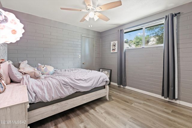 540 N Redbud Place, Oracle, AZ 85623