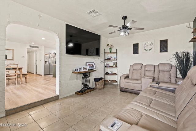 540 N Redbud Place, Oracle, AZ 85623