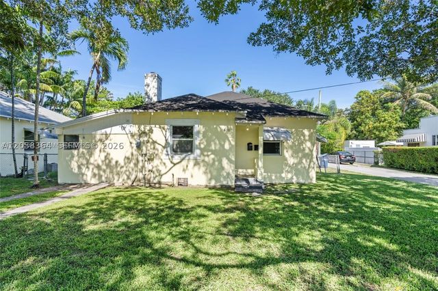 8701 NE 8th Ct, Miami, FL 33138