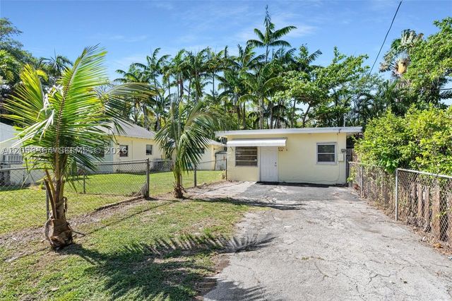 8701 NE 8th Ct, Miami, FL 33138
