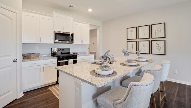 18 AZALEA DR, Somerville, TN 38068
