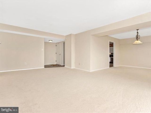 1836 Metzerott Rd Apt 502, Hyattsville, MD 20783