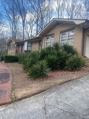 1390 Heatherland Drive SW, Atlanta, GA 30331