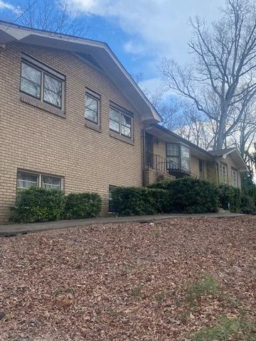 1390 Heatherland Drive SW, Atlanta, GA 30331