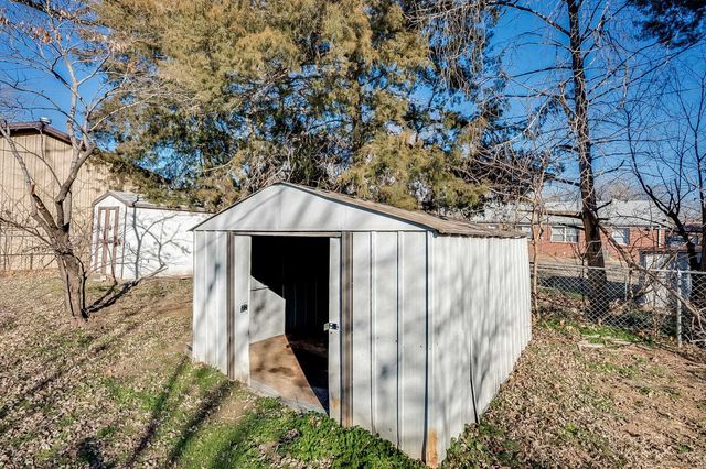 208 S Stearns, Haysville, KS 67060