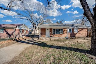 208 S Stearns, Haysville, KS 67060