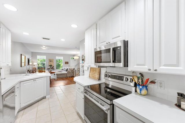 332 Legare Court, Jupiter, FL 33458
