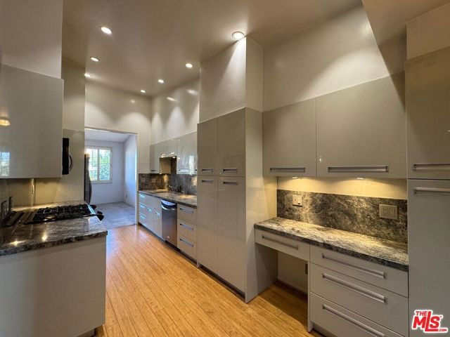 5100 Via Dolce 305, Marina Del Rey, CA 90292