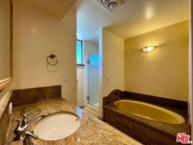 5100 Via Dolce 305, Marina Del Rey, CA 90292