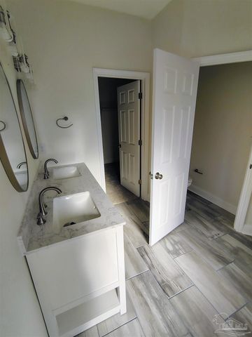 2247 Boxford Ct, Pensacola, FL 32507