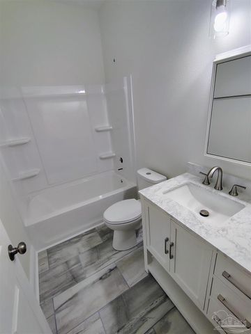 2247 Boxford Ct, Pensacola, FL 32507