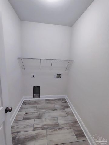 2247 Boxford Ct, Pensacola, FL 32507