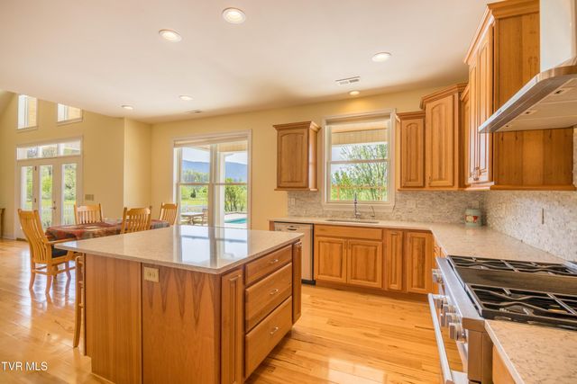 212 Forked Deer Road, Greeneville, TN 37743