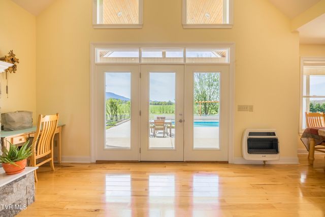 212 Forked Deer Road, Greeneville, TN 37743