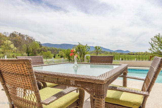 212 Forked Deer Road, Greeneville, TN 37743