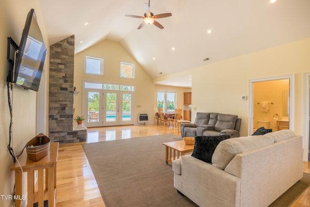 212 Forked Deer Road, Greeneville, TN 37743