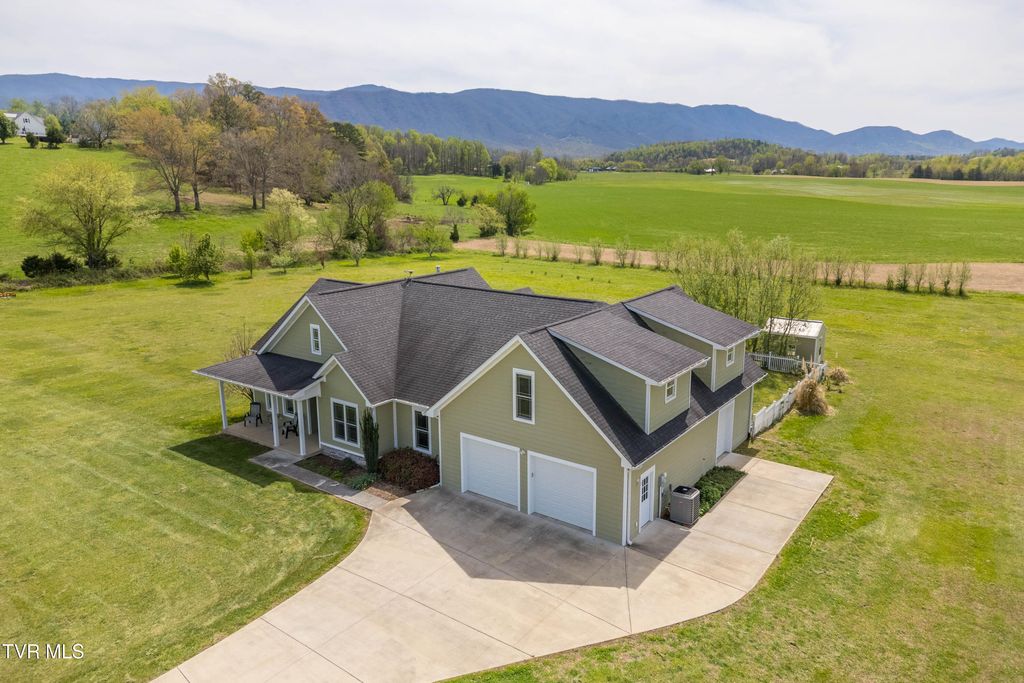 212 Forked Deer Road, Greeneville, TN 37743