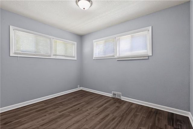 7103 E 112th Street, Kansas City, MO 64134