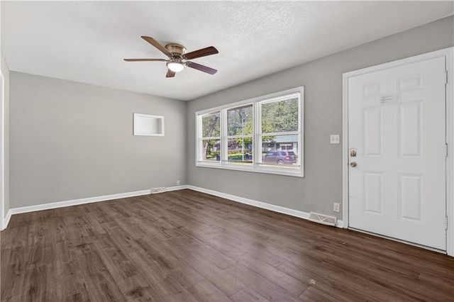 7103 E 112th Street, Kansas City, MO 64134