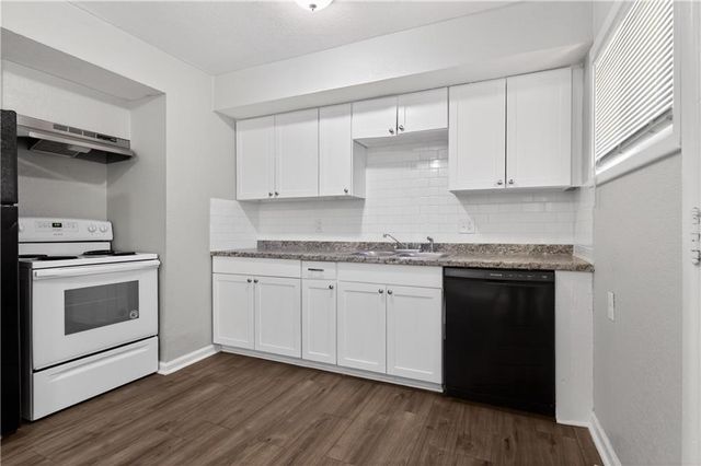 7103 E 112th Street, Kansas City, MO 64134