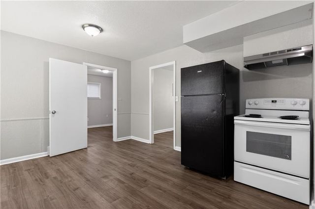 7103 E 112th Street, Kansas City, MO 64134