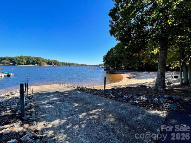 271 Beaten Path Road, Mooresville, NC 28117