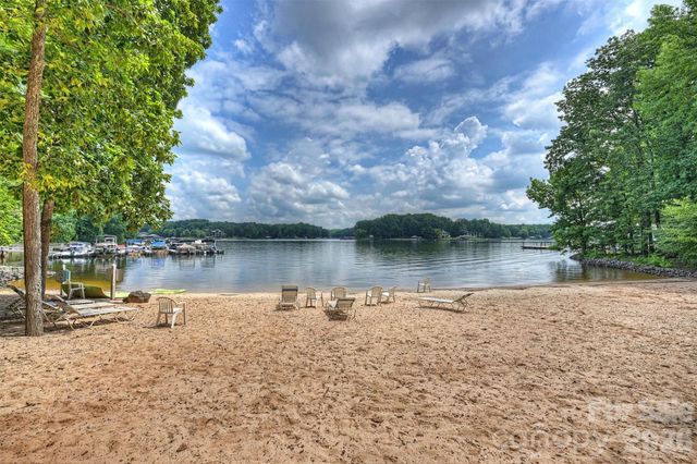 271 Beaten Path Road, Mooresville, NC 28117