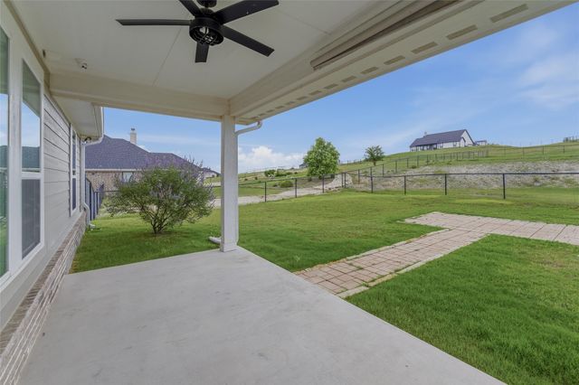 1037 Flagstone Drive, Weatherford, TX 76085