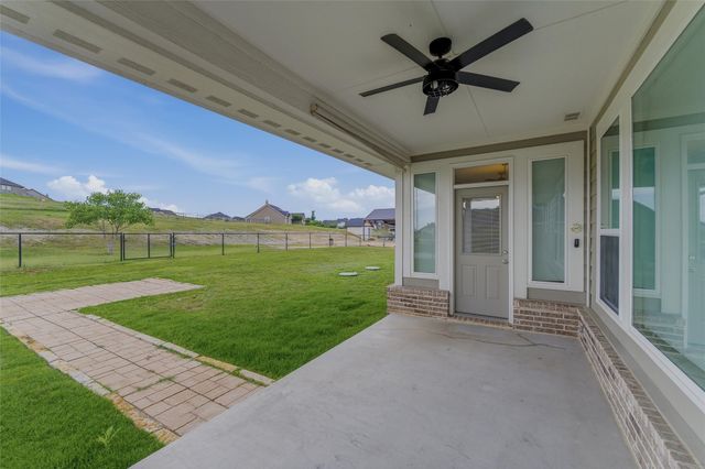 1037 Flagstone Drive, Weatherford, TX 76085