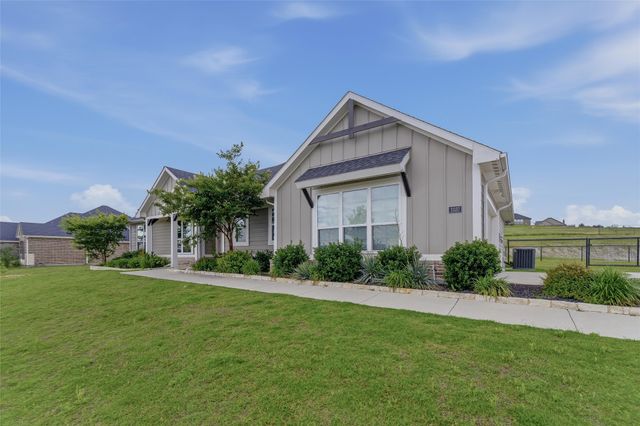 1037 Flagstone Drive, Weatherford, TX 76085
