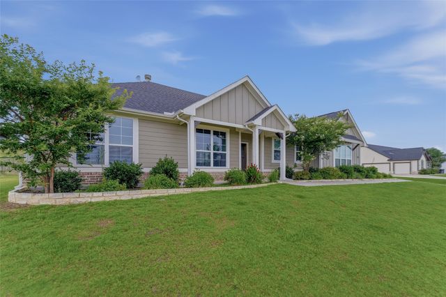 1037 Flagstone Drive, Weatherford, TX 76085