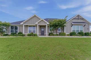 1037 Flagstone Drive, Weatherford, TX 76085