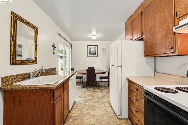 3193 Hosie Ave, Byron, CA 94514