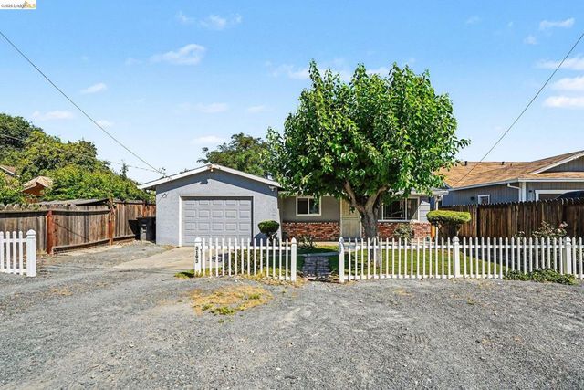 3193 Hosie Ave, Byron, CA 94514