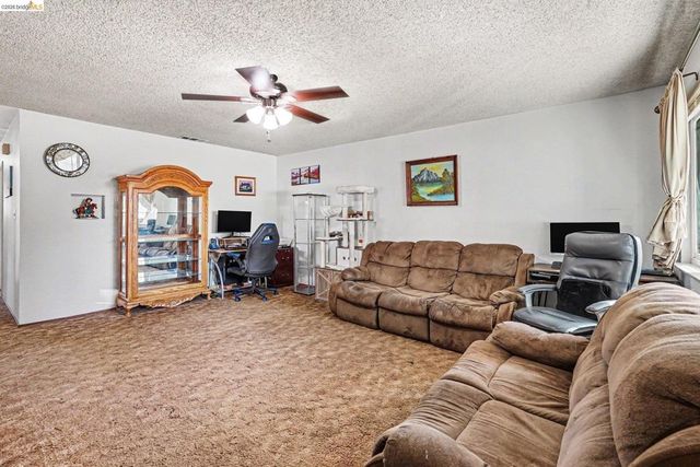 3193 Hosie Ave, Byron, CA 94514