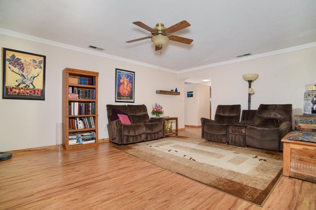 1208 Rose Tree Way, Sacramento, CA 95831