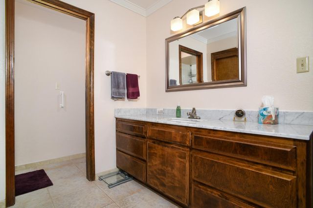 1208 Rose Tree Way, Sacramento, CA 95831
