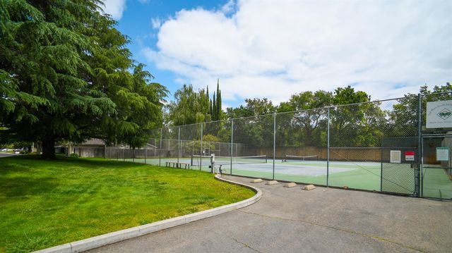 1208 Rose Tree Way, Sacramento, CA 95831