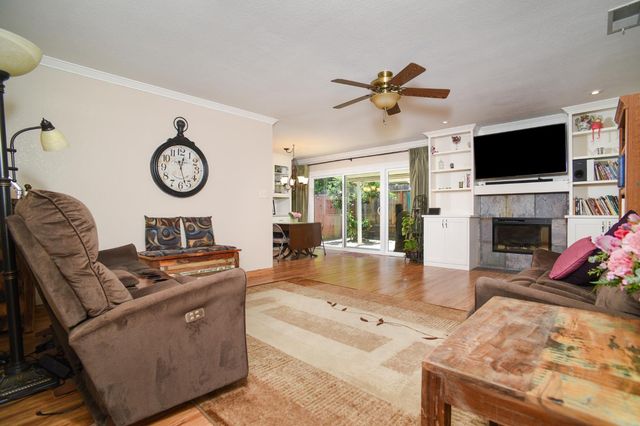 1208 Rose Tree Way, Sacramento, CA 95831