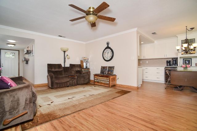1208 Rose Tree Way, Sacramento, CA 95831