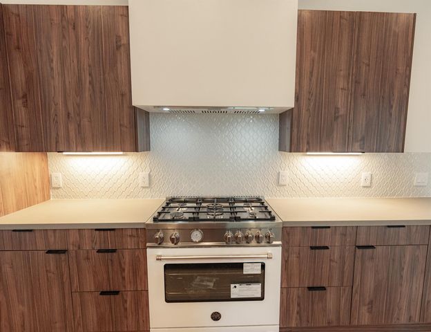 1301 Minnie DR, Austin, TX 78732