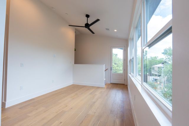 1301 Minnie DR, Austin, TX 78732