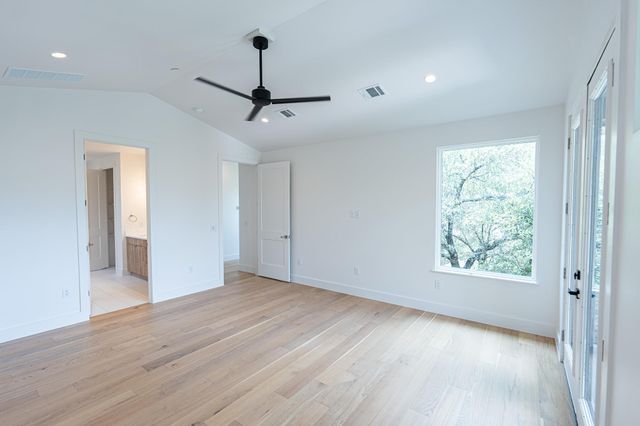 1301 Minnie DR, Austin, TX 78732