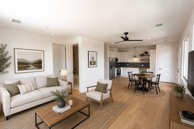 1301 Minnie DR, Austin, TX 78732